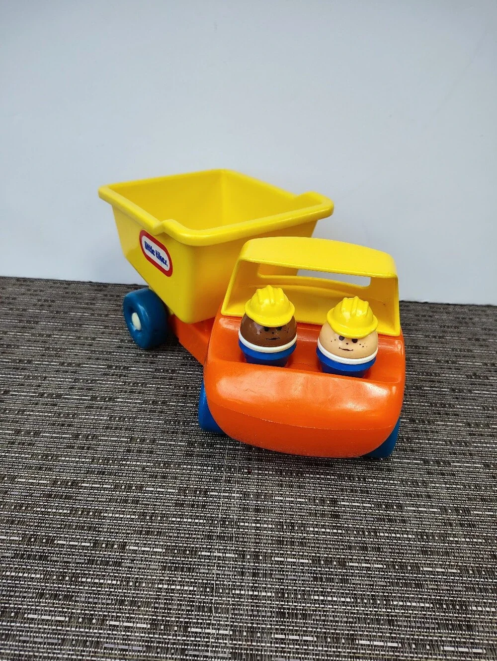 Little Tikes Toddle Tots Dump Truck Vehicle with 2 Construction Workers Vintage